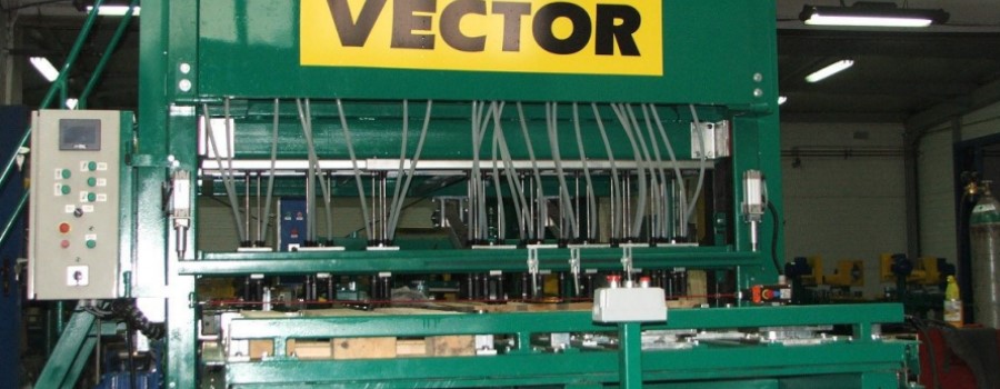 VECTOR - Maschinen zur Herstellung von Paletten, für die Holz- und Papierindustrie, Holzverpackungen - Polen 01