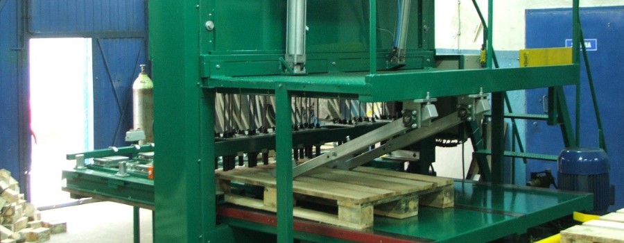 VECTOR - Maschinen zur Herstellung von Paletten, für die Holz- und Papierindustrie, Holzverpackungen - Polen 03